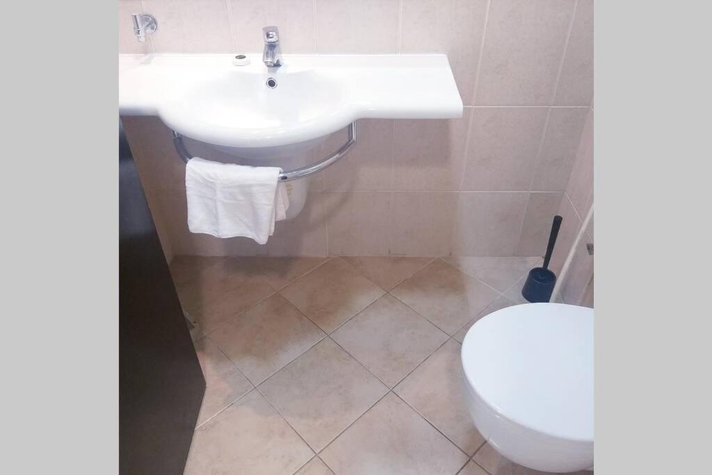 Lovely 1-Bedroom Apartment In The Heart Of Dubai Marina المظهر الخارجي الصورة