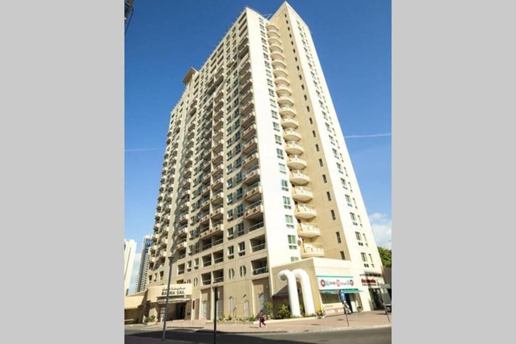 Lovely 1-Bedroom Apartment In The Heart Of Dubai Marina المظهر الخارجي الصورة