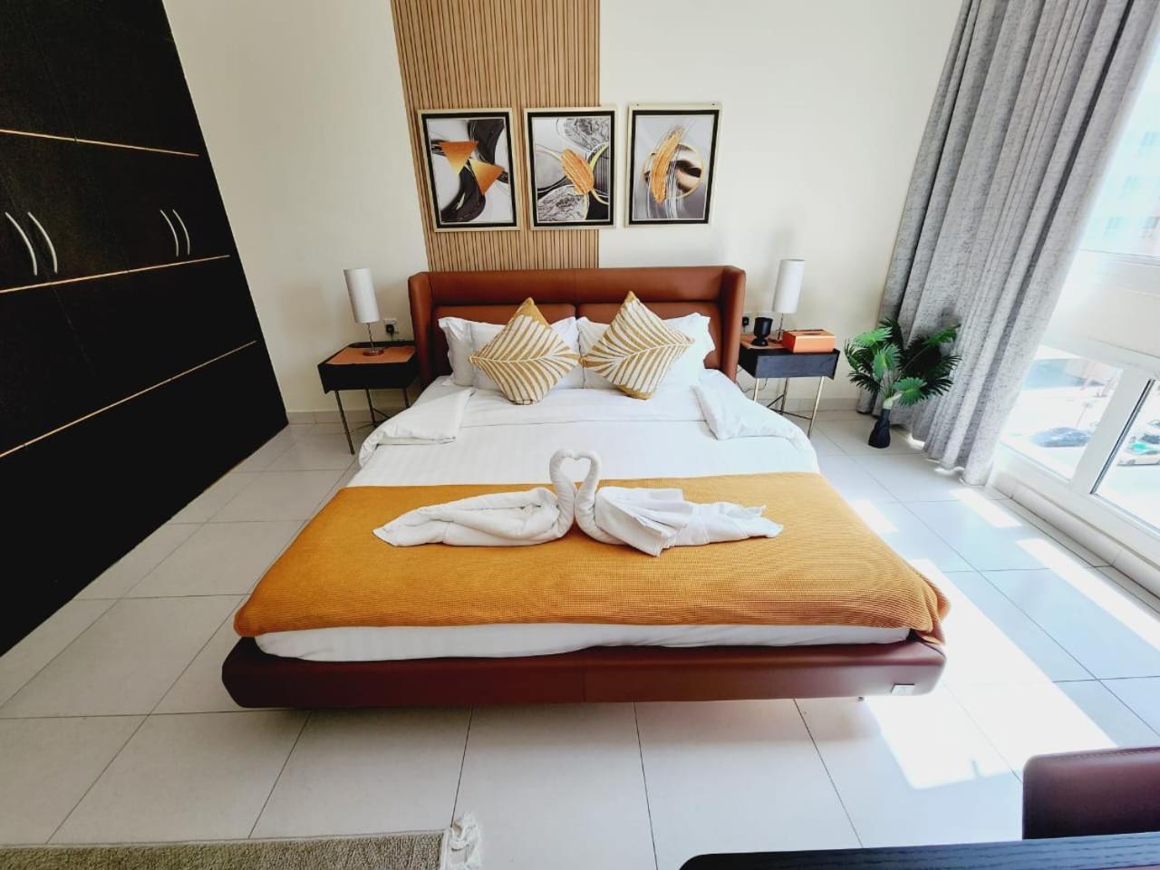 Lovely 1-Bedroom Apartment In The Heart Of Dubai Marina المظهر الخارجي الصورة